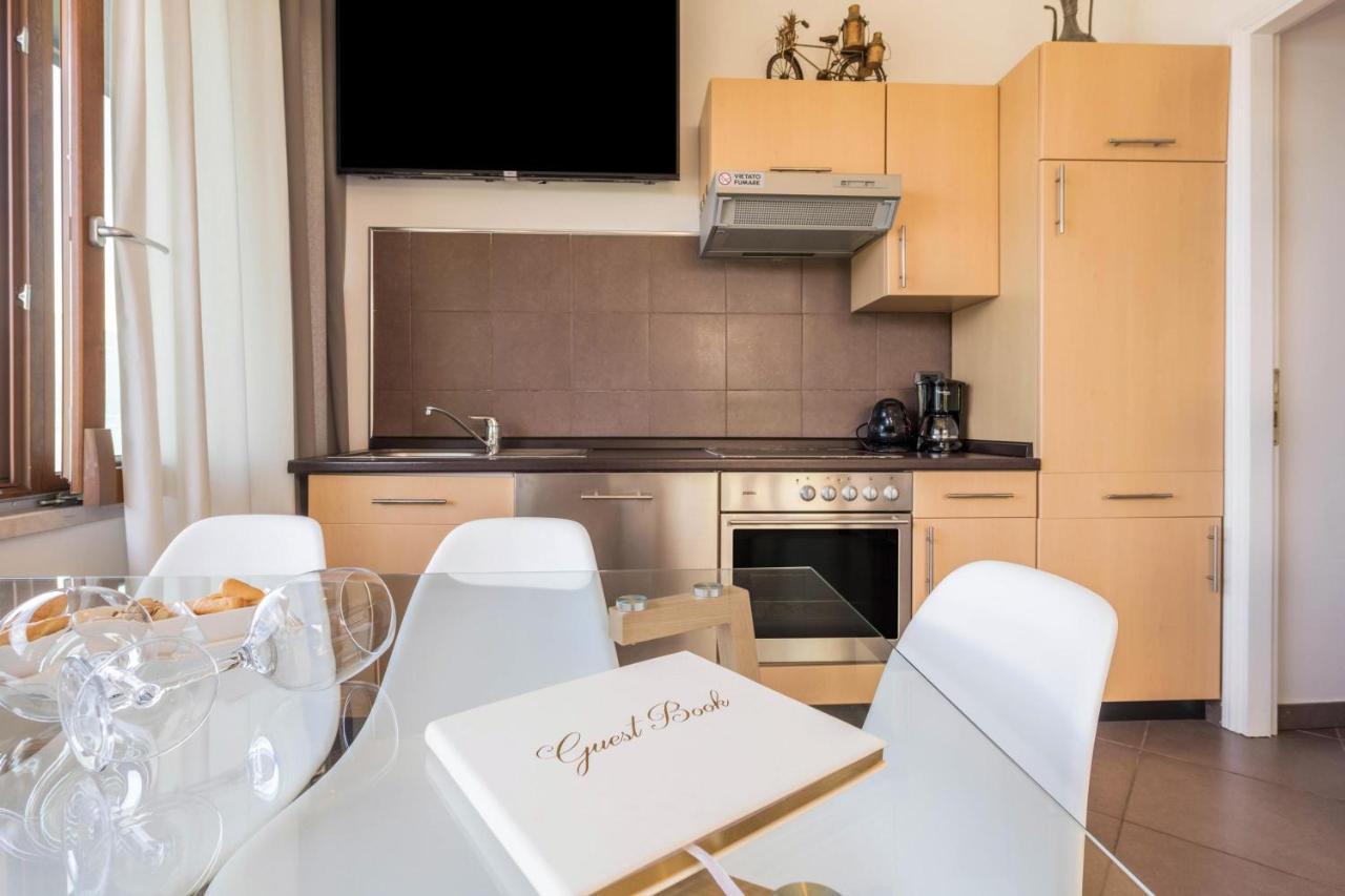 Residence La Mignon Oleandri Торри-дель-Бенако Экстерьер фото